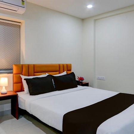 Super Townhouse The Cinco Bliss Near Ikea, Wells Forgo, Kims, Care Hospitals Hotel Hyderabad Exterior photo