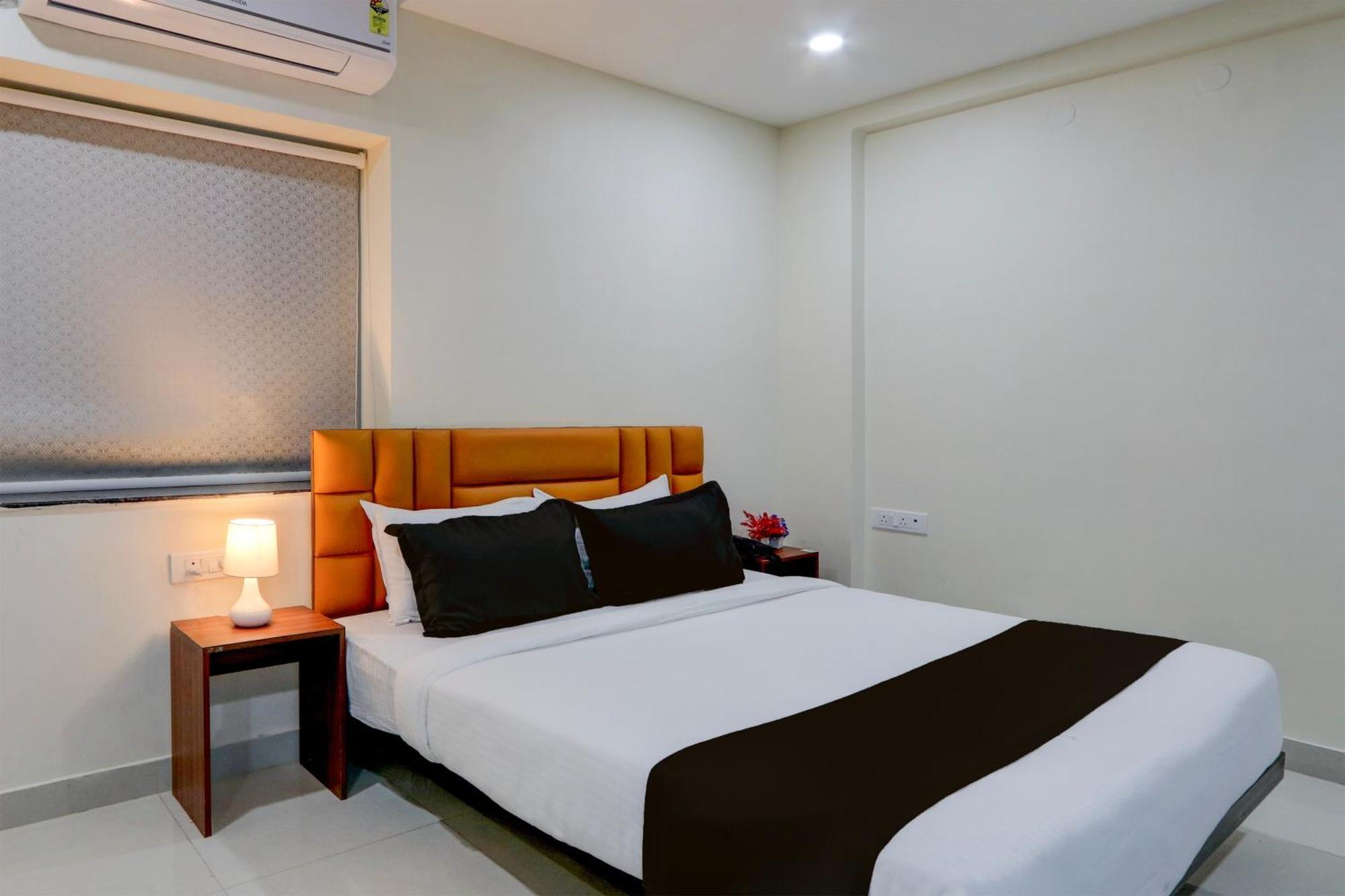 Super Townhouse The Cinco Bliss Near Ikea, Wells Forgo, Kims, Care Hospitals Hotel Hyderabad Exterior photo