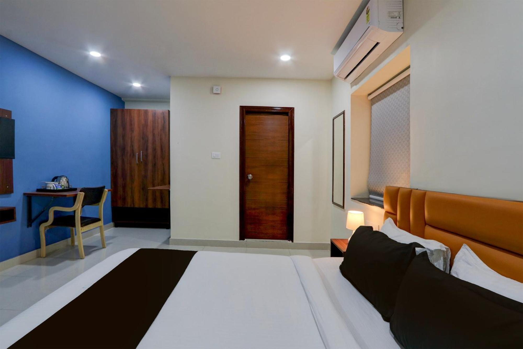 Super Townhouse The Cinco Bliss Near Ikea, Wells Forgo, Kims, Care Hospitals Hotel Hyderabad Exterior photo